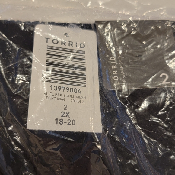 TORRID Premium Leggings Skull Mesh Size 2 - Picture 9 of 11